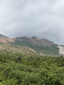 浄土平レストハウスから
